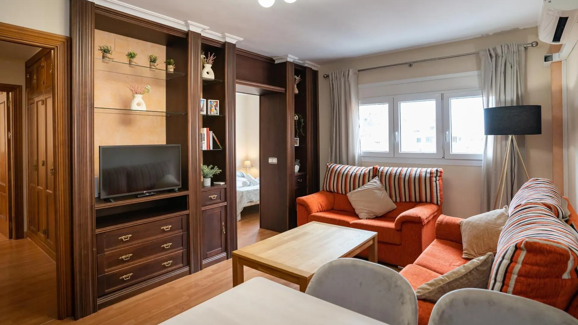 Cuarteles By Dossan Apartment Malaga