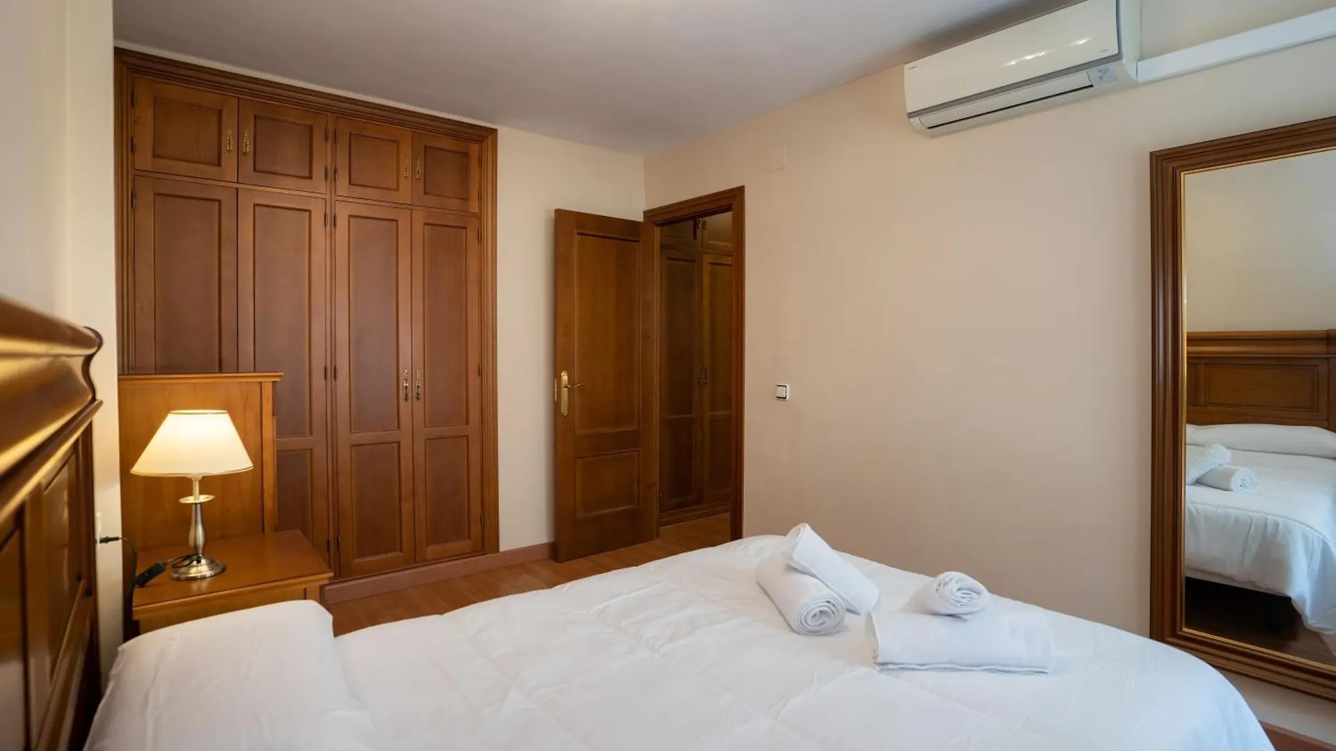 Cuarteles By Dossan Apartment Malaga