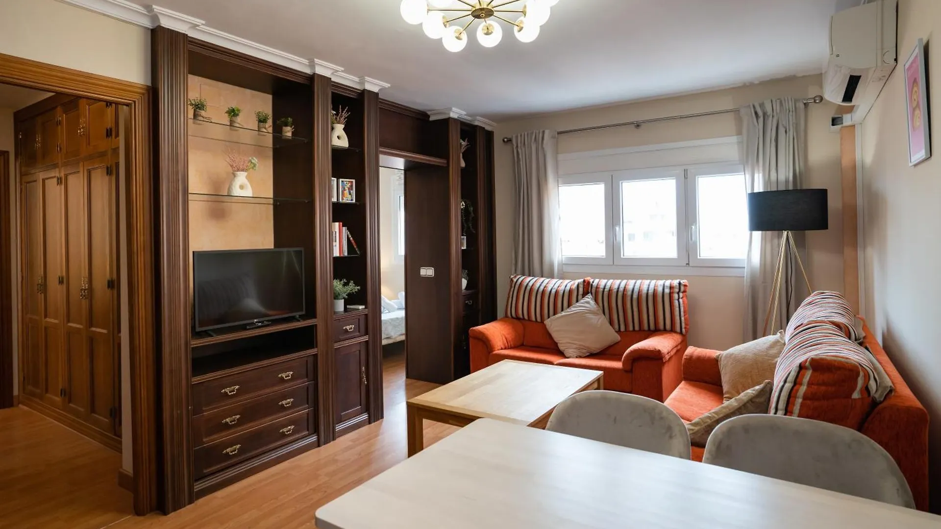 Cuarteles By Dossan Apartment Malaga 0*,  Spain
